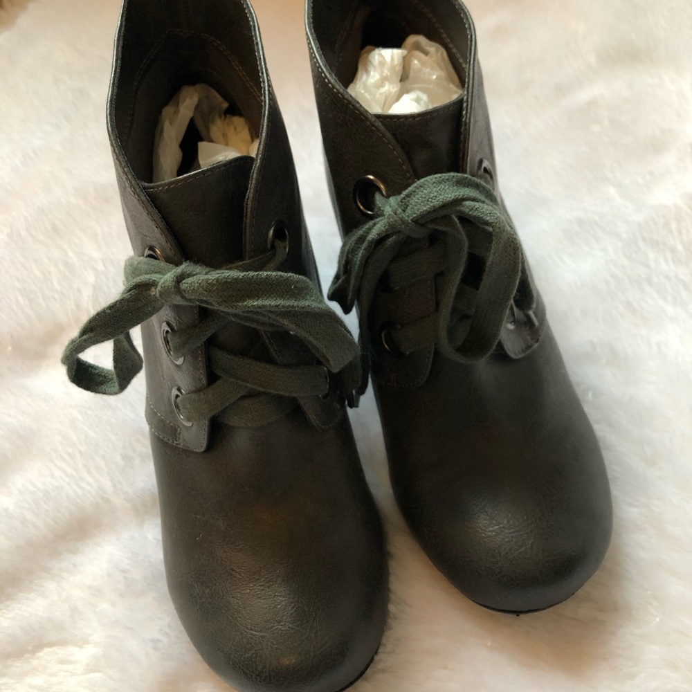 ModCloth Ankle Boots - Picture 3 of 4